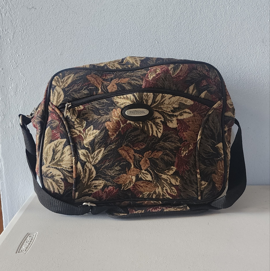 Vintage Floral Tapestry Shoulder Bag